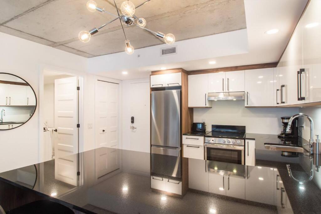 Condo Chic, Centre-Ville Piscine, Terrasse, Gym 퀘벡 외부 사진