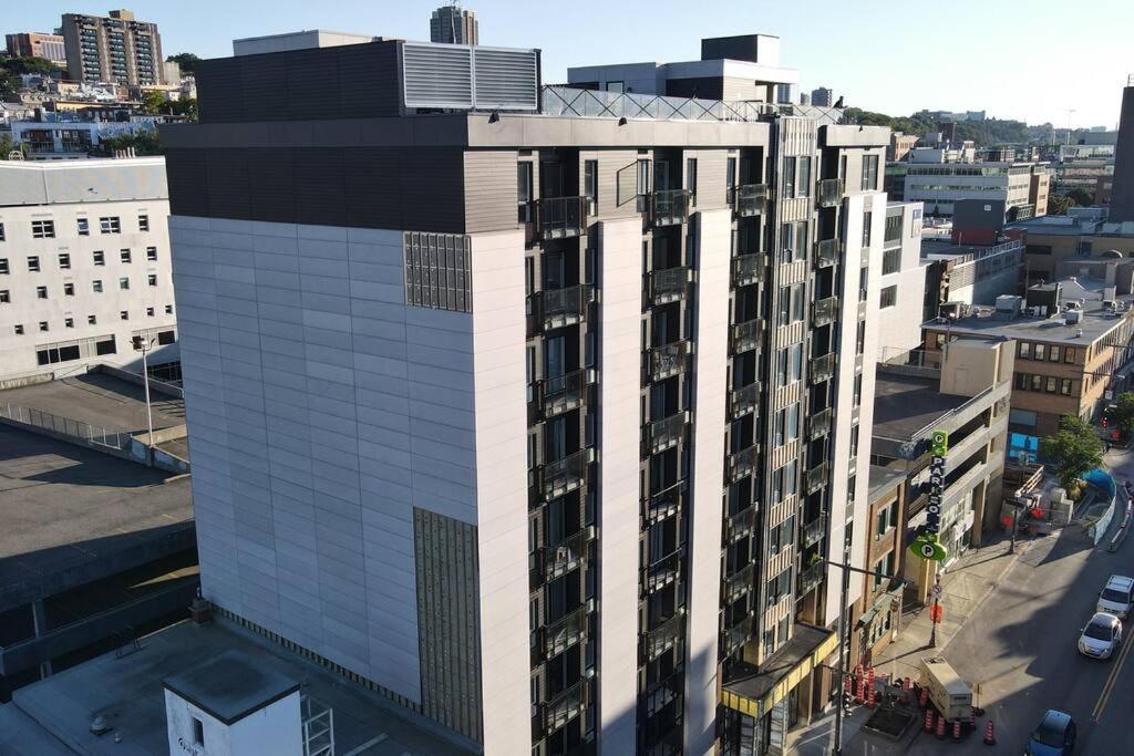 Condo Chic, Centre-Ville Piscine, Terrasse, Gym 퀘벡 외부 사진
